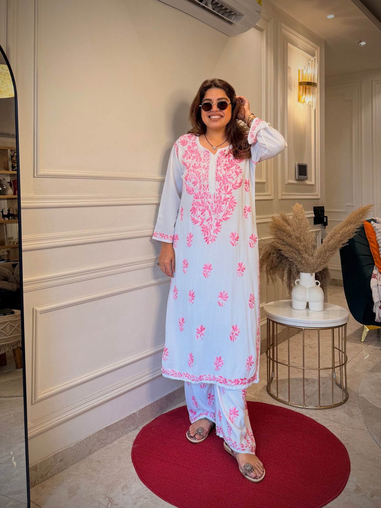 Hand Embroidered Chikankari Kurta Set - white with Pink