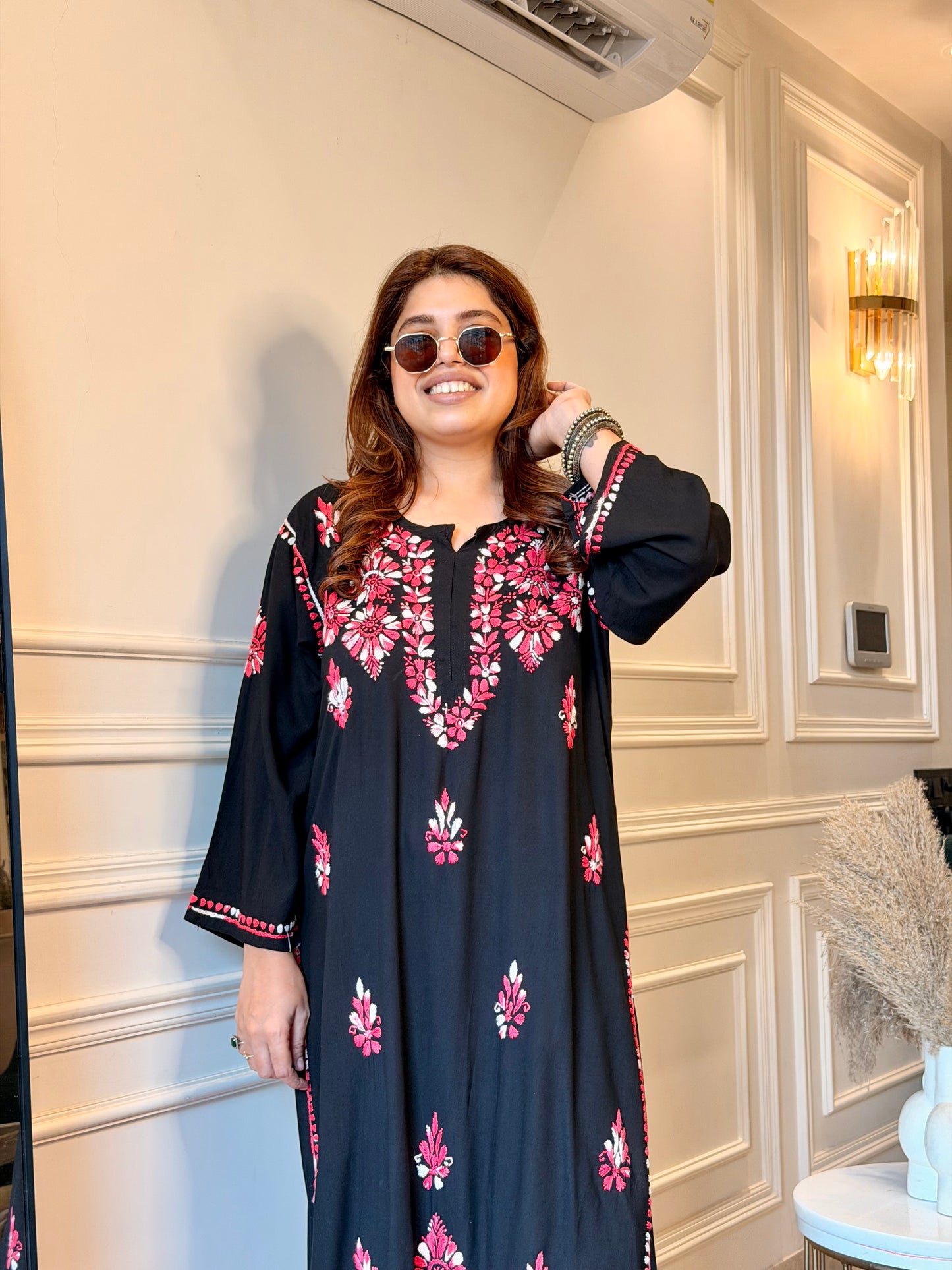 Hand Embroidered Chikankari Kurta Set - Black with Red