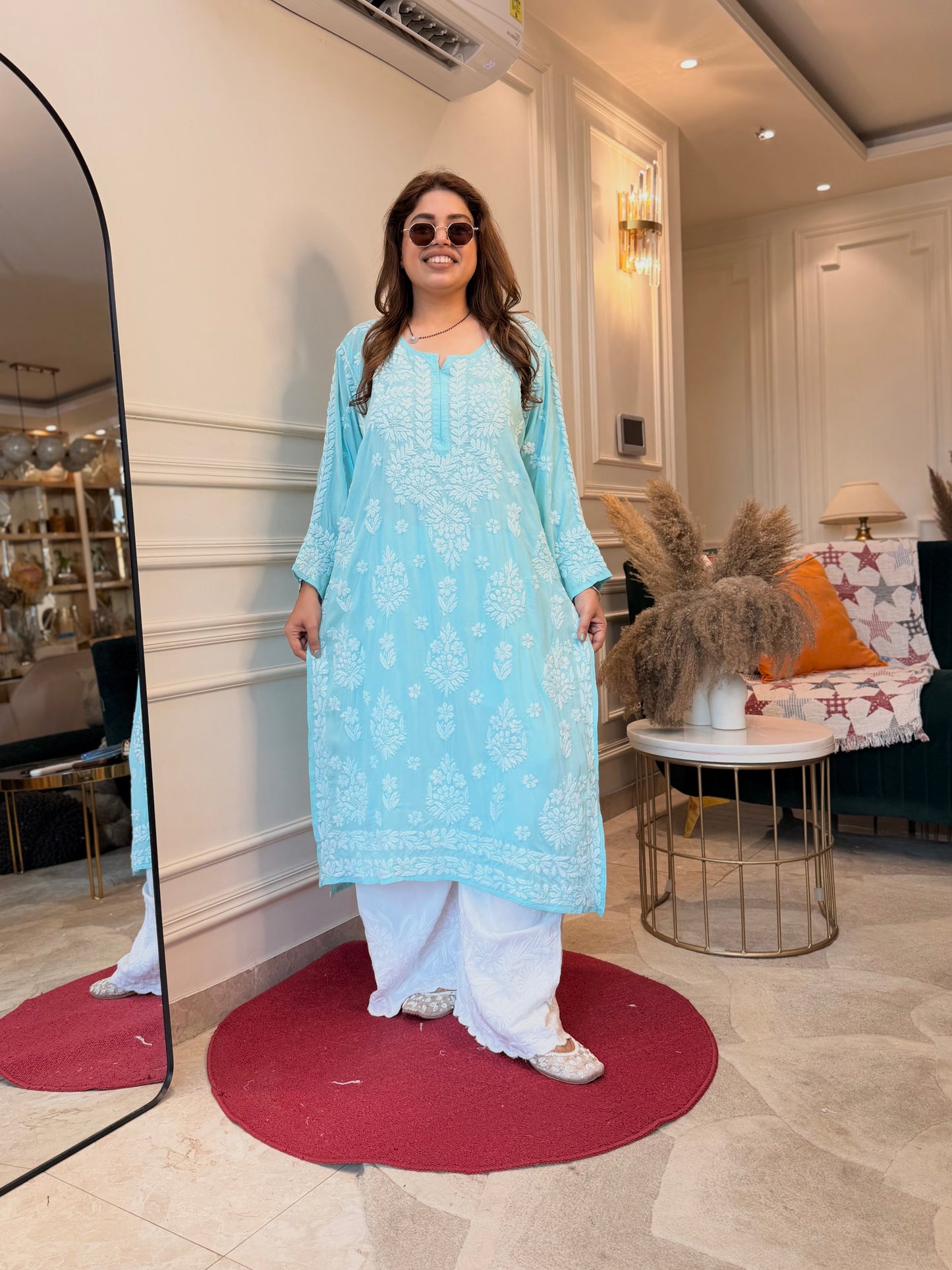 Hand Embroidered 3DChikankari Kurta  | Modal | Light Frozi