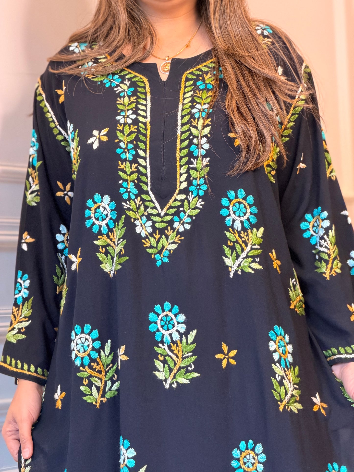 Hand Embroidered Chikankari Kurta set | Premium Soft Cotton | Black with Frozi
