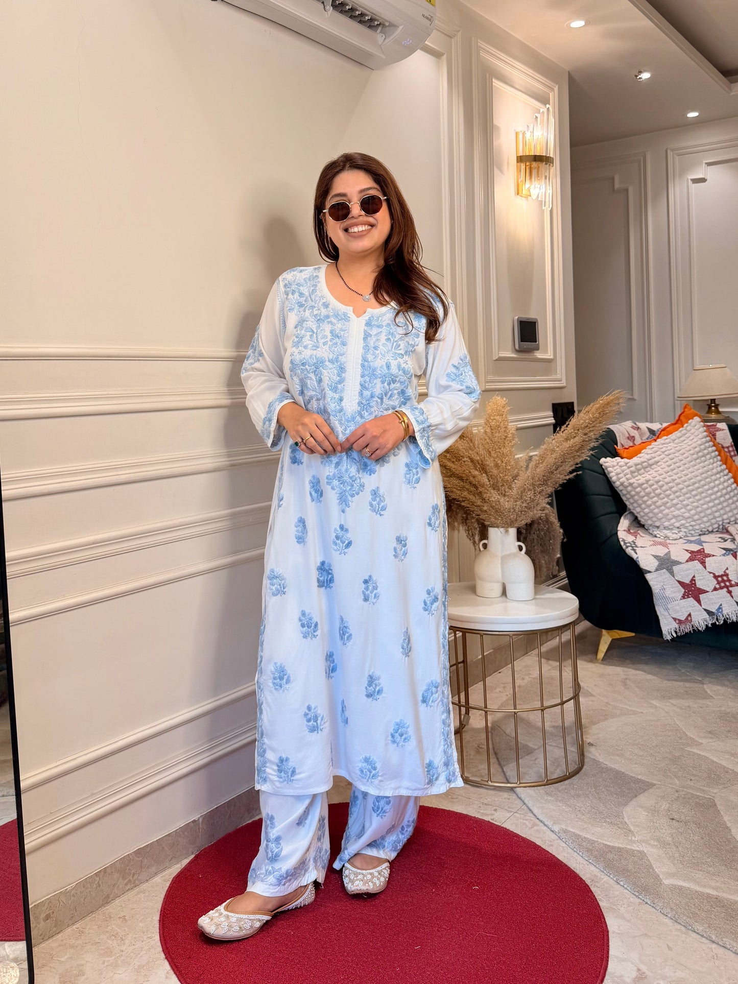 Hand Embroidered Chikankari Kurta Set - white with Blue Embroidery