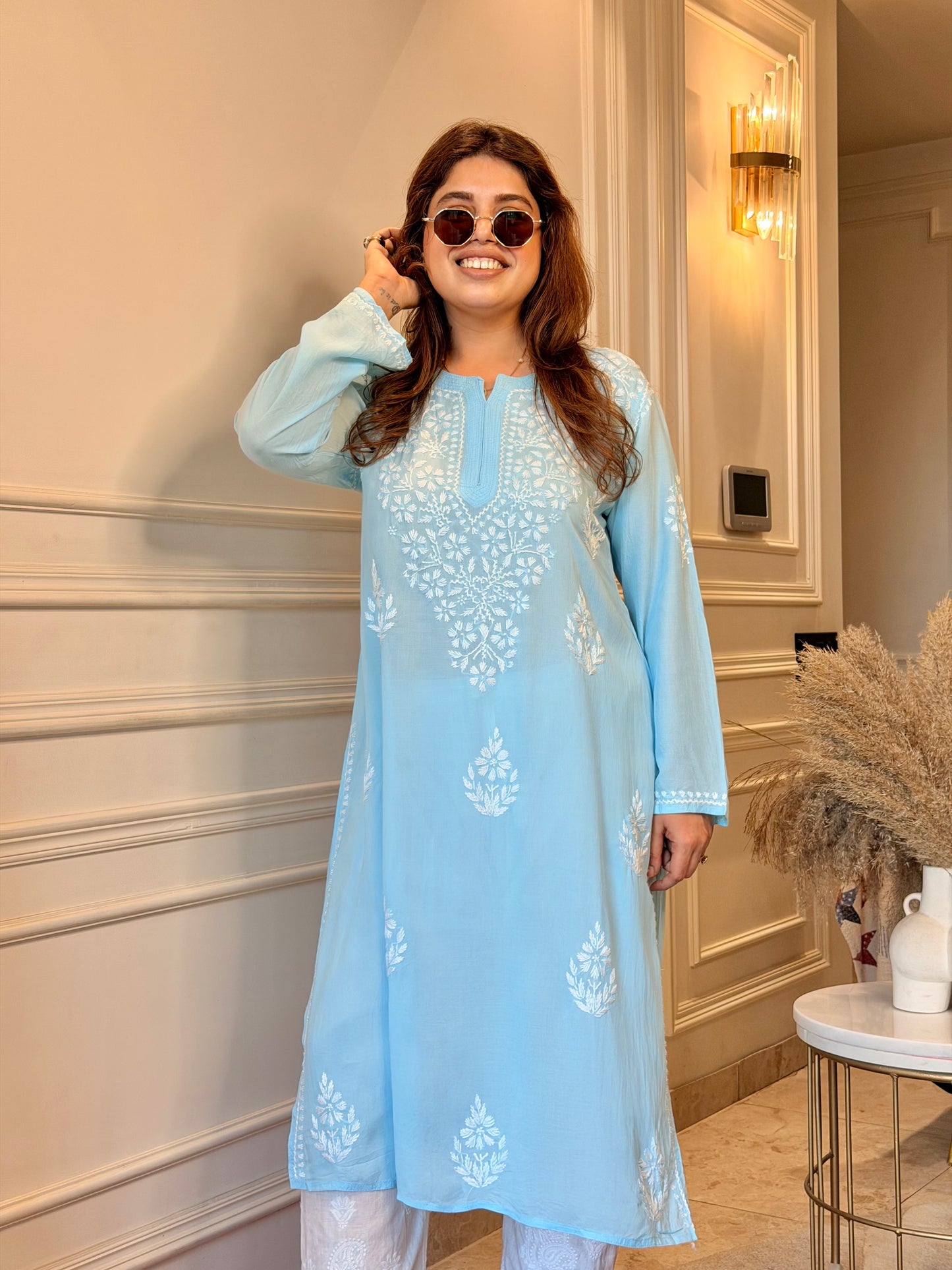 Hand Embroidered Chikankari Kurta | Modal | Frozi