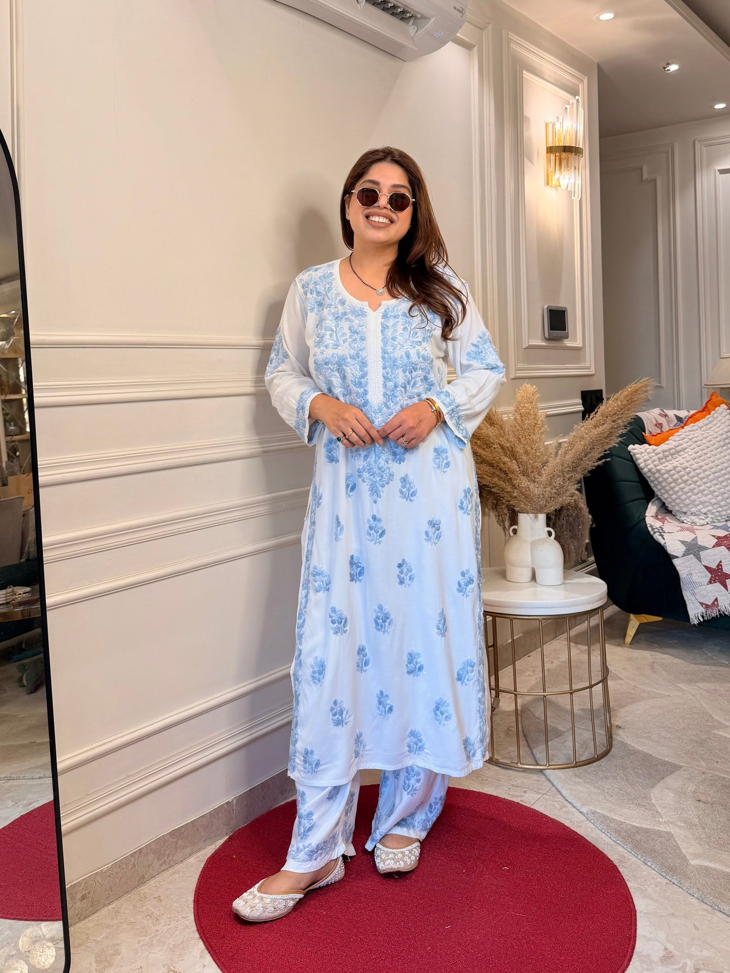 Hand Embroidered Chikankari Kurta Set - white with Blue Embroidery