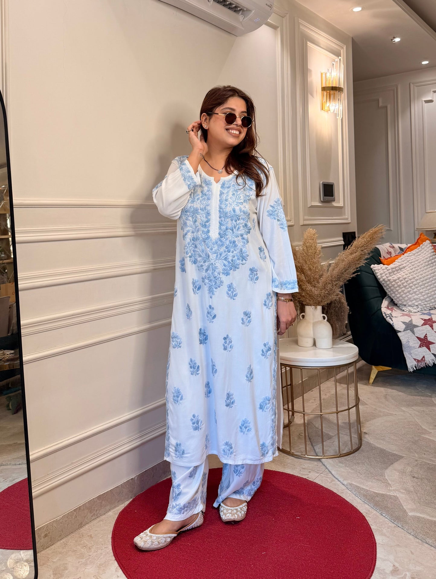 Hand Embroidered Chikankari Kurta Set - white with Blue Embroidery