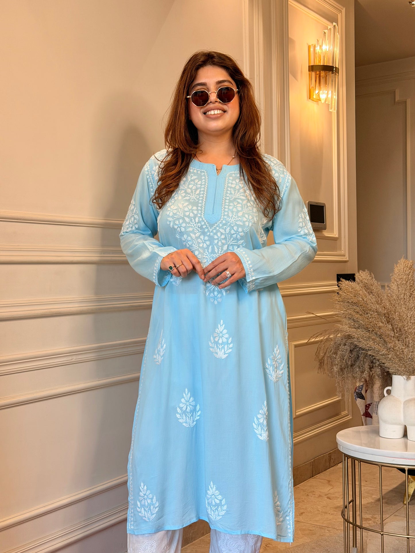 Hand Embroidered Chikankari Kurta | Modal | Frozi