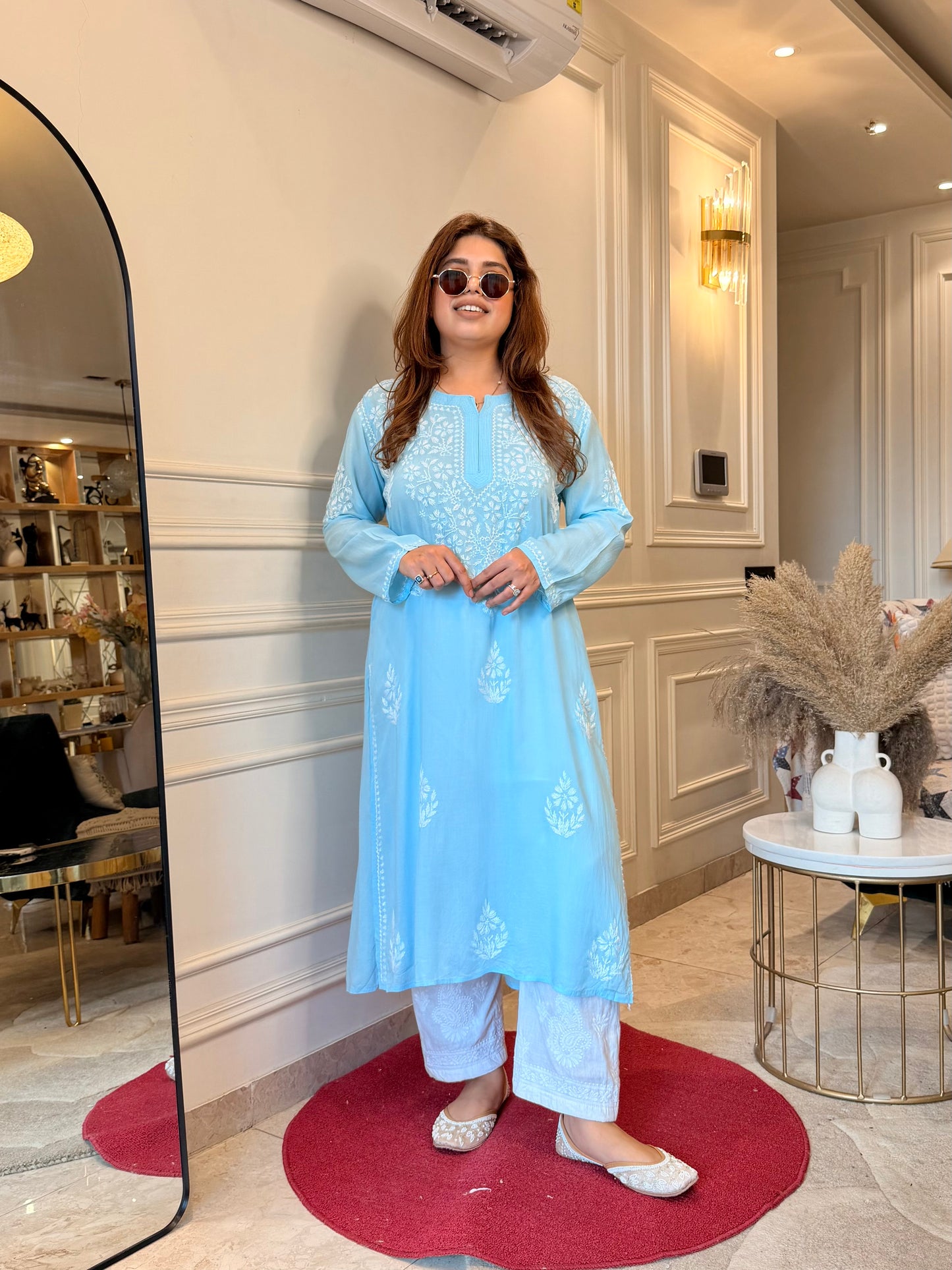 Hand Embroidered Chikankari Kurta | Modal | Frozi