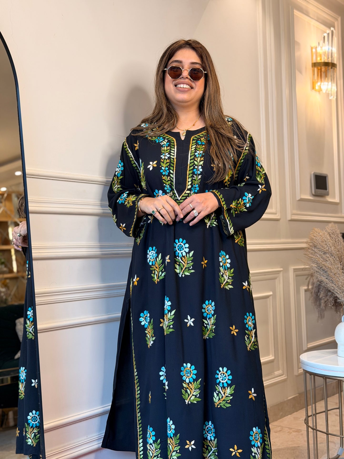 Hand Embroidered Chikankari Kurta set | Premium Soft Cotton | Black with Frozi