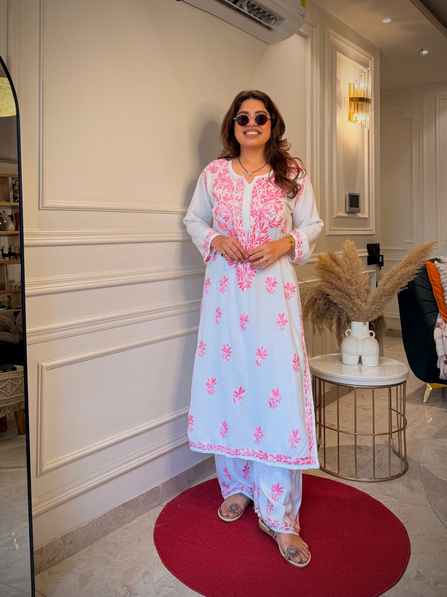 Hand Embroidered Chikankari Kurta Set - white with Pink