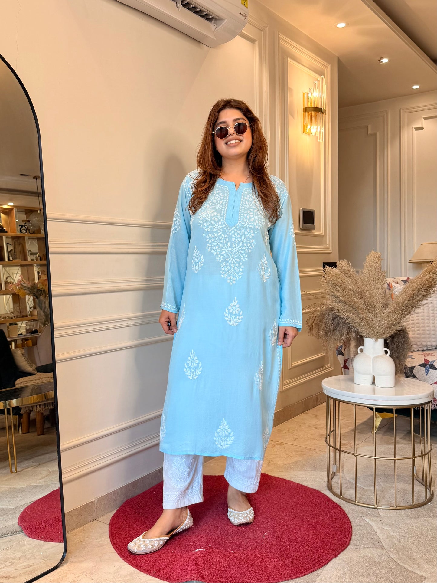 Hand Embroidered Chikankari Kurta | Modal | Frozi